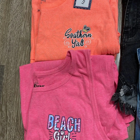 Shirts And Shorts - Picture 2 of 6